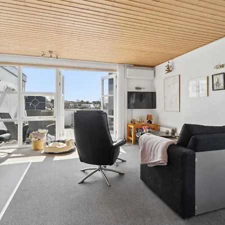 Cozy With Panoramic View *